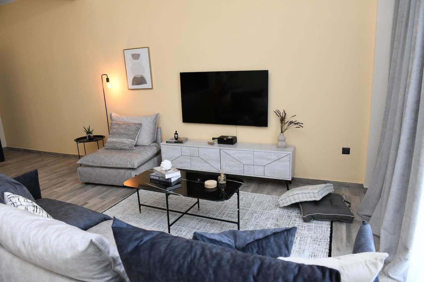Konstantina Apartment Ateny Zewnętrze zdjęcie
